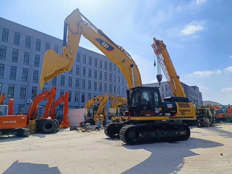CAT 330D Large Excavator