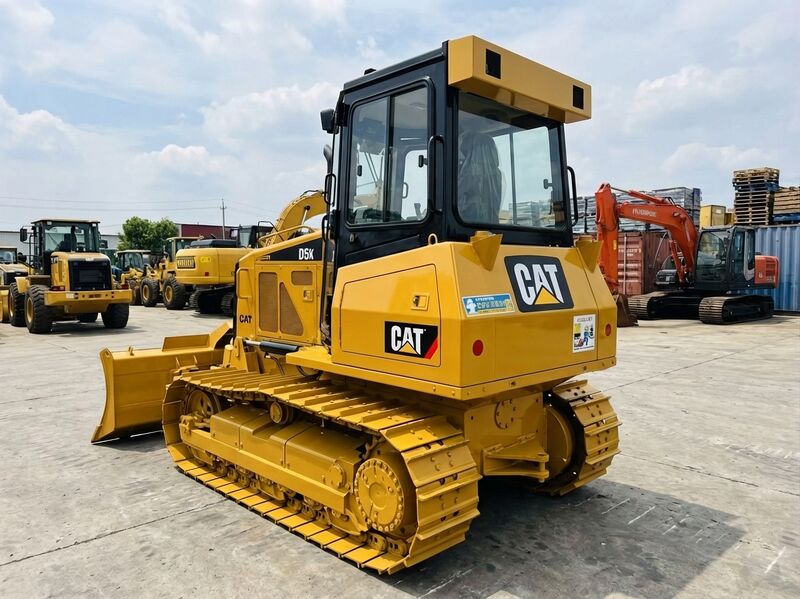 CAT D5K Small Dozer