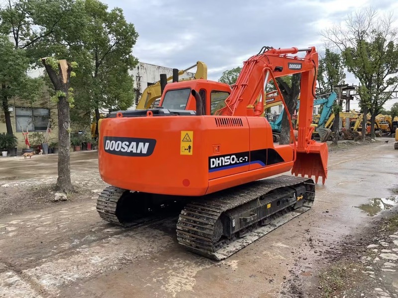Doosan DH150LC-7 Excavator